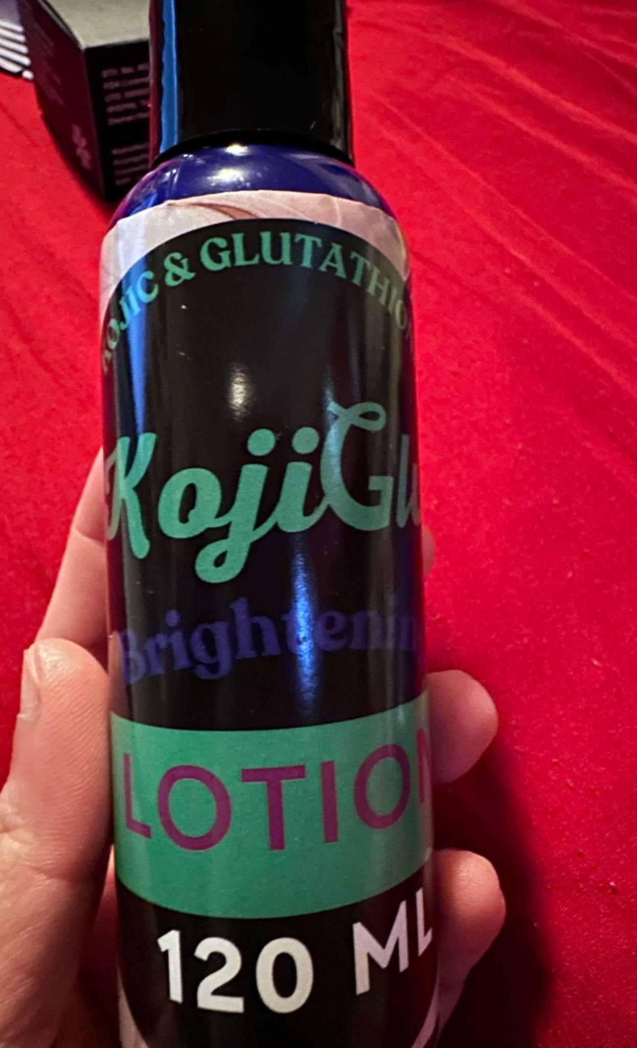 Kojic & Glutathione Lotion 120ML/4.08 Oz for Men & Women.