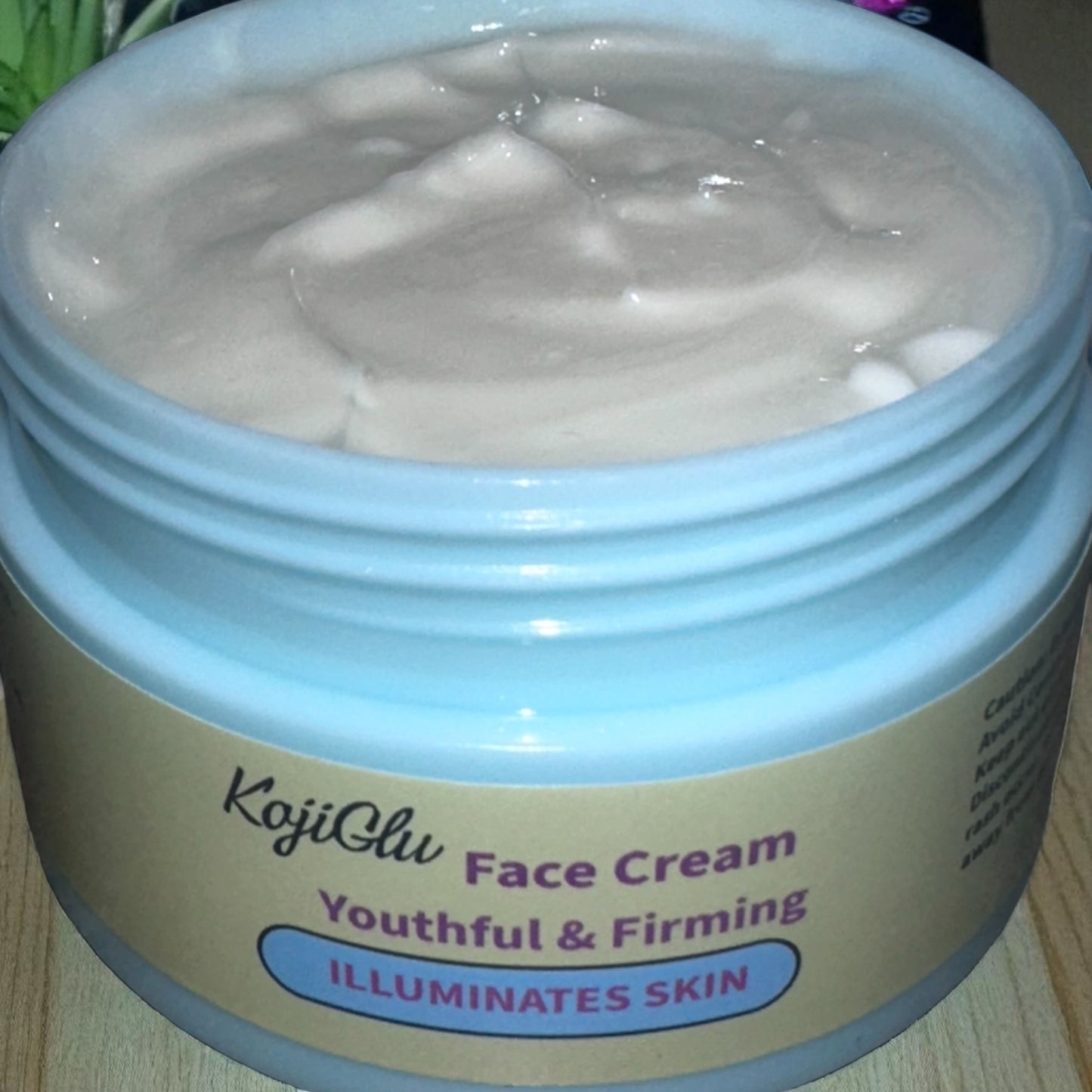 KOJIGLU Antioxudant, Anti-Aging Face Cream, Moisturizer with Antioxidants, Firming & Line-Reducing Formula.